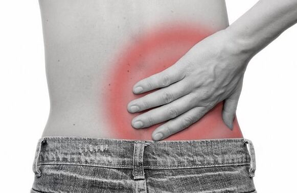 Dolor lumbar debido a osteocondrosis de la columna.